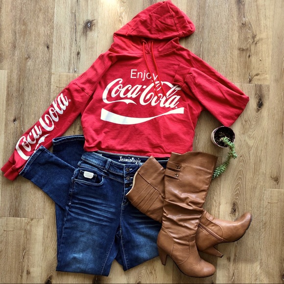 Cropped Classic Coca~Cola Hoodie NWOT - Picture 2 of 14
